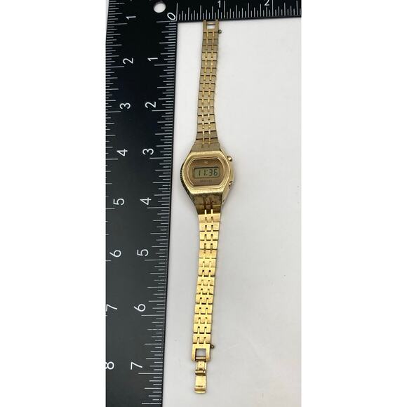VTG Speidel Digital Womens Mens Watch 26mm Gold Tone New Battery Wrist 6-6.25 WR - Picture 5 of 8